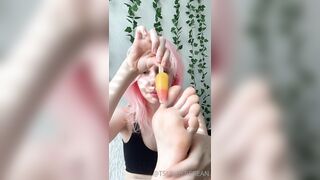 [17] Tsunderebean (Tsunder Bean aka Valerie) OnlyFans Leaks APEX Wraith Babe Porn 