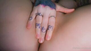 [247] ihatelaiika (LAIKAMusic aka Laika aka sleepylaika) OnlyFans Leaks CEO of Mental illness and Mommy Milkers