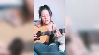 [268] ihatelaiika (LAIKAMusic aka Laika aka sleepylaika) OnlyFans Leaks CEO of Mental illness and Mommy Milkers