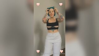 [294] ihatelaiika (LAIKAMusic aka Laika aka sleepylaika) OnlyFans Leaks CEO of Mental illness and Mommy Milkers