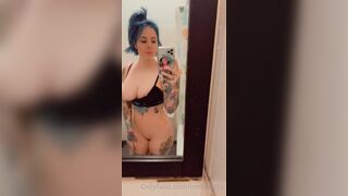 [320] ihatelaiika (LAIKAMusic aka Laika aka sleepylaika) OnlyFans Leaks CEO of Mental illness and Mommy Milkers