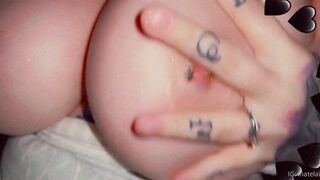 [458] ihatelaiika (LAIKAMusic aka Laika aka sleepylaika) OnlyFans Leaks CEO of Mental illness and Mommy Milkers