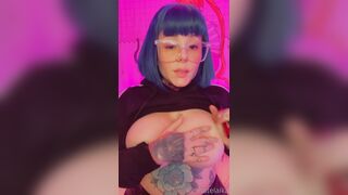 [532] ihatelaiika (LAIKAMusic aka Laika aka sleepylaika) OnlyFans Leaks CEO of Mental illness and Mommy Milkers