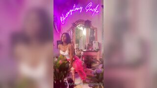 [9] Virginiavip (Virginia Uncensored) OnlyFans Leaks Crazy Side of Epony Babe Porn