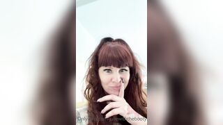 [18] Juliewiththecake (Julie with the Cake aka ) OnlyFans Leaks 45 yo Thicc Red Head Milf Porn