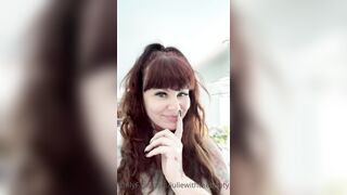 [18] Juliewiththecake (Julie with the Cake aka ) OnlyFans Leaks 45 yo Thicc Red Head Milf Porn