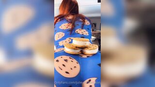 [26] Juliewiththecake (Julie with the Cake aka ) OnlyFans Leaks 45 yo Thicc Red Head Milf Porn