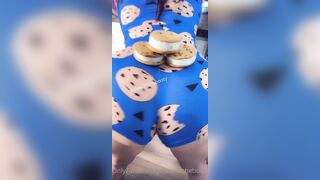 [27] Juliewiththecake (Julie with the Cake aka ) OnlyFans Leaks 45 yo Thicc Red Head Milf Porn