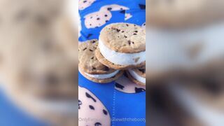 [27] Juliewiththecake (Julie with the Cake aka ) OnlyFans Leaks 45 yo Thicc Red Head Milf Porn