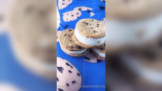 [27] Juliewiththecake (Julie with the Cake aka ) OnlyFans Leaks 45 yo Thicc Red Head Milf Porn