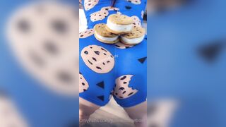 [27] Juliewiththecake (Julie with the Cake aka ) OnlyFans Leaks 45 yo Thicc Red Head Milf Porn