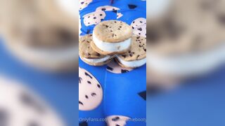 [27] Juliewiththecake (Julie with the Cake aka ) OnlyFans Leaks 45 yo Thicc Red Head Milf Porn