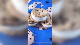 [27] Juliewiththecake (Julie with the Cake aka ) OnlyFans Leaks 45 yo Thicc Red Head Milf Porn