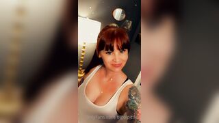 [53] Juliewiththecake (Julie with the Cake aka ) OnlyFans Leaks 45 yo Thicc Red Head Milf Porn