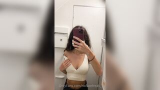 [102] Nofacefreak_18 (Eva Generosi VIP aka evagenerosi) OnlyFans Leaks Italian 19 yo College Petite Body Porn