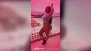 Kalibabbyy OnlyFans Leaked Girl Porn Video 332