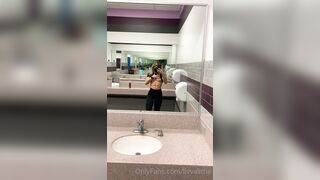 [530 of 681 Videos] Livvalittle (ivfitpdx aka Livv Fitt & Fitdonk aka livvfitcheeks) OnlyFans Leaks The Girl Next Door Porn