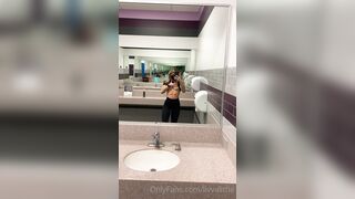 [530 of 681 Videos] Livvalittle (ivfitpdx aka Livv Fitt & Fitdonk aka livvfitcheeks) OnlyFans Leaks The Girl Next Door Porn
