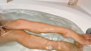 [2 of 64 Videos] Saraluvv (saraluvvfree aka Sara Luvv aka realsaraluvv) OnlyFans Leaks Young Bi Mom Porn