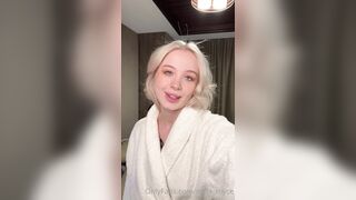 [1 of 33 Videos] Milla_vipclub (millasnake aka Milla Royce aka milla_royce) OnlyFans Leaks Girl Filming Herself at Home