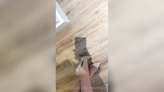 [109 of 311 Videos] missintights (miss_in_tights aka Missinwolford) OnlyFans Leaks Ultimate Nylon Tease