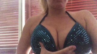 [113 of 239 Videos] Arnakarls (Arna Bara Karlsdottir) OnlyFans Leaks Blondie Whole Family Porn