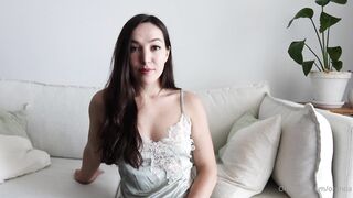 [19 of 52 Videos] Orenda ASMR (theorenda_ aka the_orenda_) OnlyFans Leaks eroticASMRtist