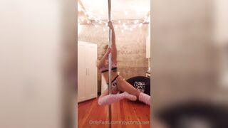 [13 of 104 Videos] Joycomposer (Joy Composer aka jamieunderwoodxo) OnlyFans Leaks On Hitatus Brunette