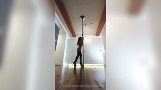 [15 of 104 Videos] Joycomposer (Joy Composer aka jamieunderwoodxo) OnlyFans Leaks On Hitatus Brunette