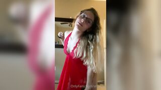 [177 of 427 Videos] Oliviamaebaee (Alliecatt aka Oliviamaebae) OnlyFans Leaks 22 yo Natural Big Booty