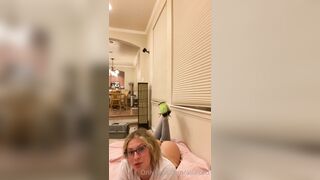 [248 of 427 Videos] Oliviamaebaee (Alliecatt aka Oliviamaebae) OnlyFans Leaks 22 yo Natural Big Booty