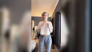 [348 of 427 Videos] Oliviamaebaee (Alliecatt aka Oliviamaebae) OnlyFans Leaks 22 yo Natural Big Booty