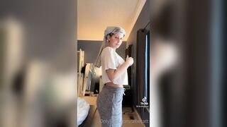 [348 of 427 Videos] Oliviamaebaee (Alliecatt aka Oliviamaebae) OnlyFans Leaks 22 yo Natural Big Booty