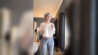 [348 of 427 Videos] Oliviamaebaee (Alliecatt aka Oliviamaebae) OnlyFans Leaks 22 yo Natural Big Booty