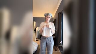 [348 of 427 Videos] Oliviamaebaee (Alliecatt aka Oliviamaebae) OnlyFans Leaks 22 yo Natural Big Booty