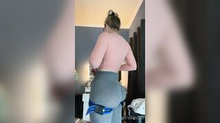[360 of 427 Videos] Oliviamaebaee (Alliecatt aka Oliviamaebae) OnlyFans Leaks 22 yo Natural Big Booty