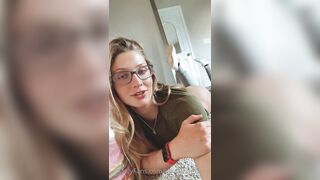 [60 of 427 Videos] Oliviamaebaee (Alliecatt aka Oliviamaebae) OnlyFans Leaks 22 yo Natural Big Booty