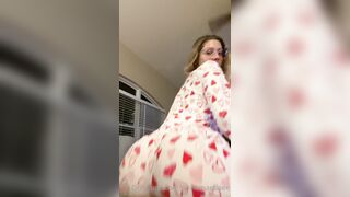 [77 of 427 Videos] Oliviamaebaee (Alliecatt aka Oliviamaebae) OnlyFans Leaks 22 yo Natural Big Booty