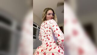 [77 of 427 Videos] Oliviamaebaee (Alliecatt aka Oliviamaebae) OnlyFans Leaks 22 yo Natural Big Booty