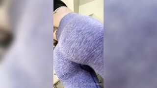 [111 of 112 Videos] Ravengoeswild (Raven Grey aka RavenGrey69) OnlyFans Leaks Favourite Tattooed Switch
