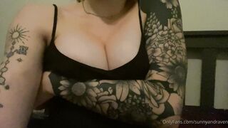 [39 of 112 Videos] Ravengoeswild (Raven Grey aka RavenGrey69) OnlyFans Leaks Favourite Tattooed Switch