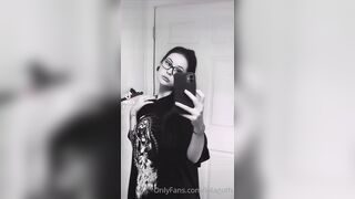 [103 of 125 Videos] Lolaxmina (lolaminavip aka LolaMina_) OnlyFans Leaks Horny Lola Secret