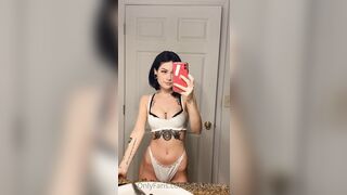 [38 of 125 Videos] Lolaxmina (lolaminavip aka LolaMina_) OnlyFans Leaks Horny Lola Secret