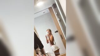 [142 of 207 Videos] Honeyl (Honey Evans aka HoneyEvans0) OnlyFans Leaks Sweet Little Honey Pot