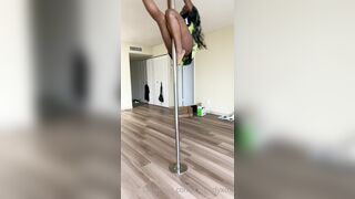 [66 of 212 Videos] Katbodyxo3 (Kat) OnlyFans Leaks Nude Big Booty Queen