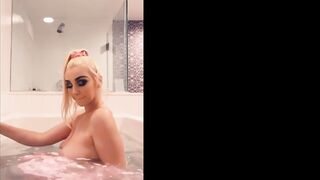 NaughtyBathVIP - Kslibrarygirl (Kendra Sunderland) OnlyFans Leaks Nude