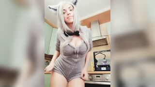 [4 of 220 Vids] Octokuro_model Naughty XXX Cosplay Girl with Big Tits 