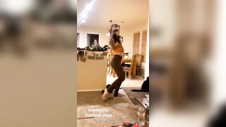 [112 of 396 Vids] Aella_girl (aellagirl_official) OnlyFans Leaks Nude OG Whorelord