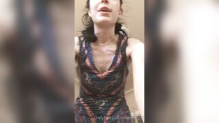 [221 of 396 Vids] Aella_girl (aellagirl_official) OnlyFans Leaks Nude OG Whorelord