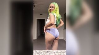 [153 of 303 Vids] Chleopatrapaige (Chleopatra Paige aka Chleo) OnlyFans Leaks Nude Squirt Queen